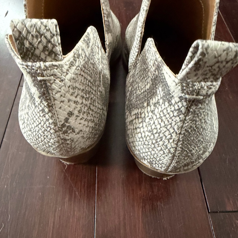 Universal Thread Gray Snakeskin Heeled Boots - image 3